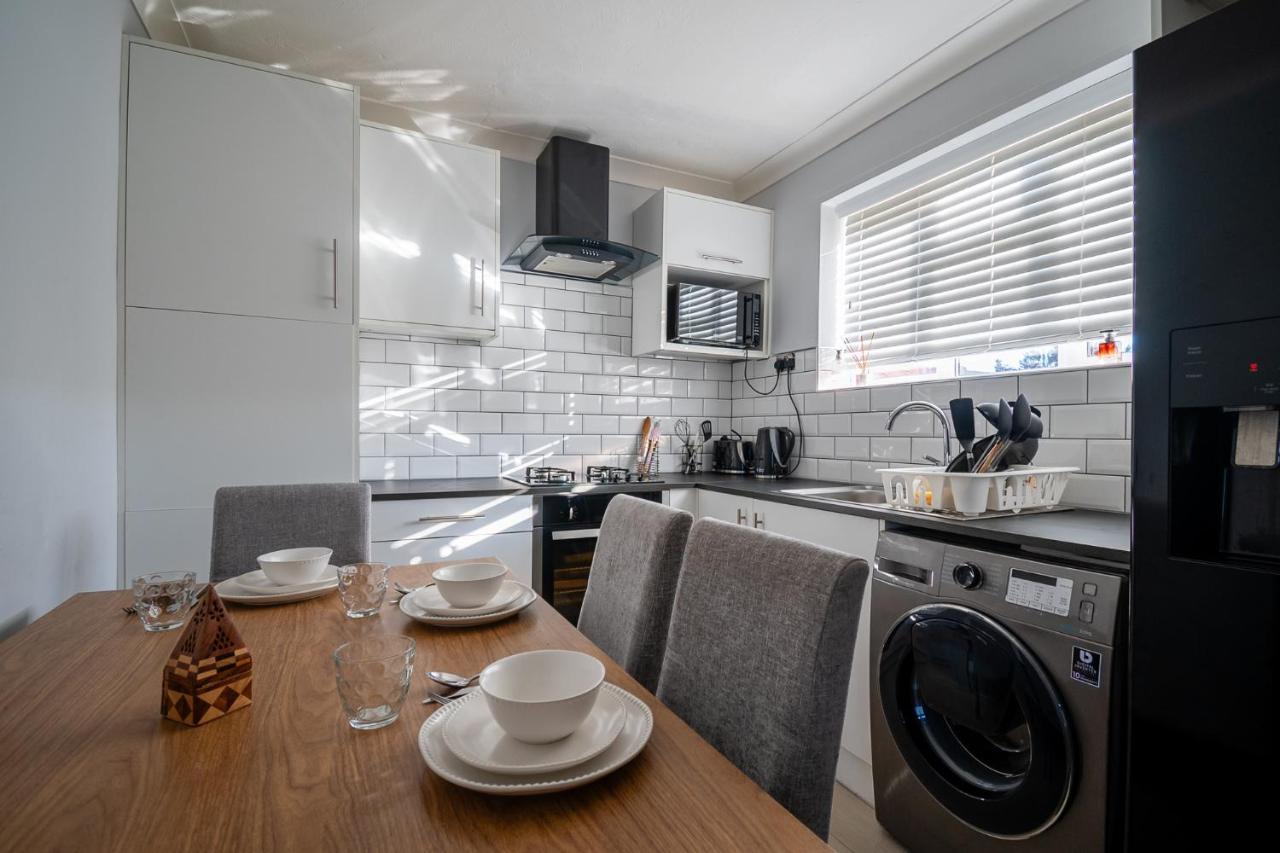 Ashbourne House - Close To Central Woking Exteriér fotografie